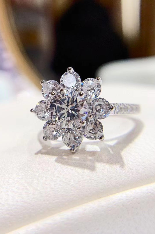 Fleur d’Éclat – 1CT Moissanite Flower Ring in Platinum-Plated 925 Silver