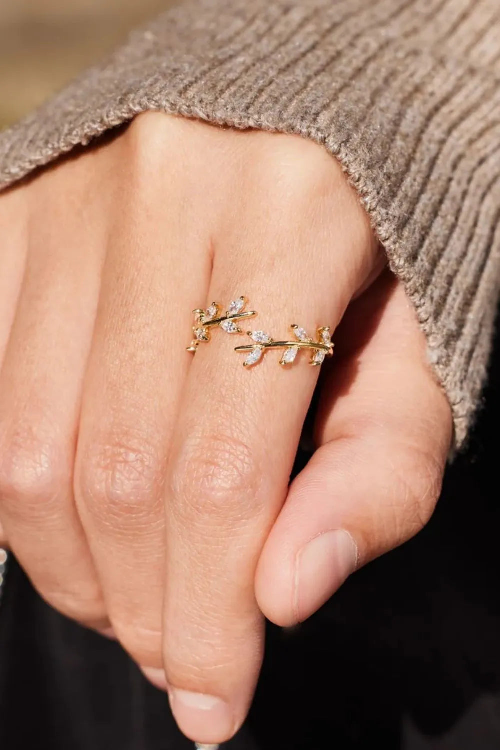Willow Whisper – Sterling Silver Leaf Ring | Nature-Inspired Open Band
