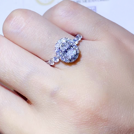 Erin Lee™ 1 Carat Moissanite Halo Ring Platinum-Plated 925 Silver