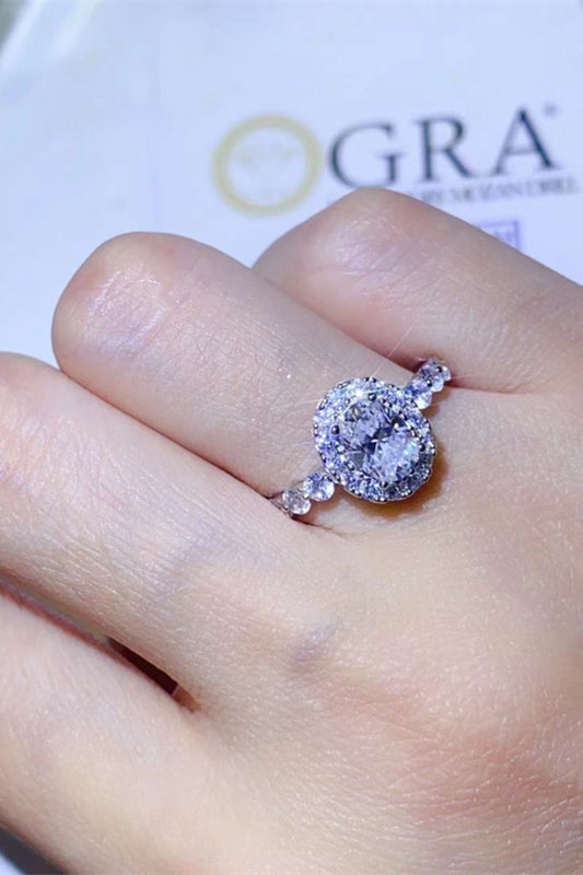 0788670f7b8847549e1693f1b65c2bErin Lee™ – 1 Carat Moissanite Halo Ring, Platinum-Plated Brilliance