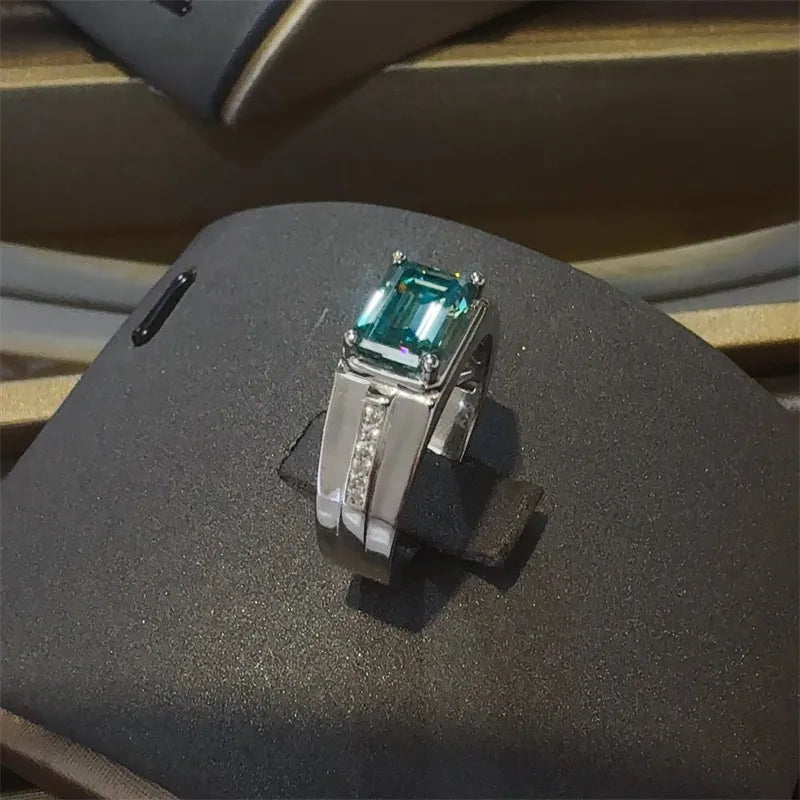 Side view of Lume Vert showing low, streamlined east–west setting