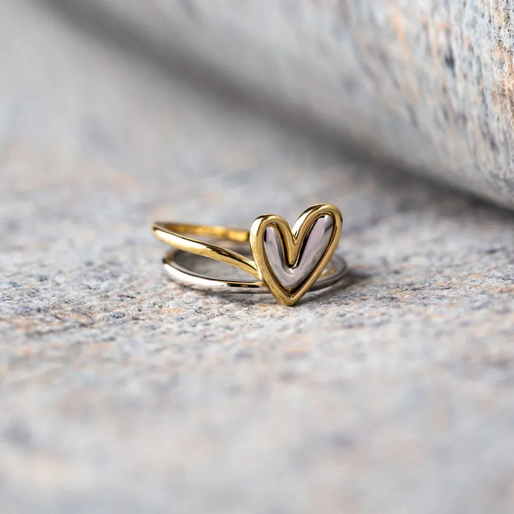 Vibe Heart™ asymmetric open-heart double-band ring in 925 sterling silver.