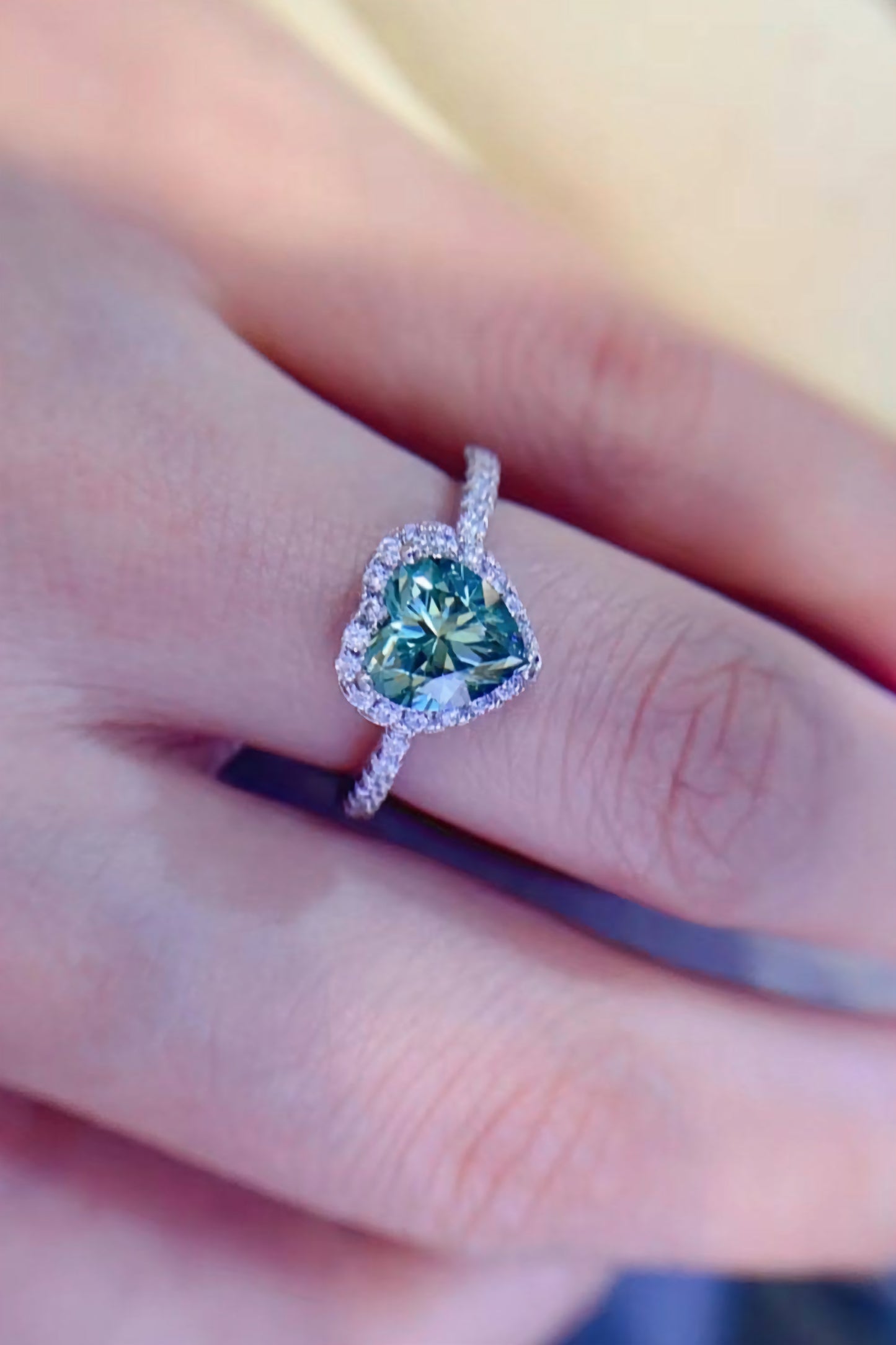 Coeur Lumière 1 Ct. Heart-Cut Certified Moissanite Ring 925 Platinum-Plated