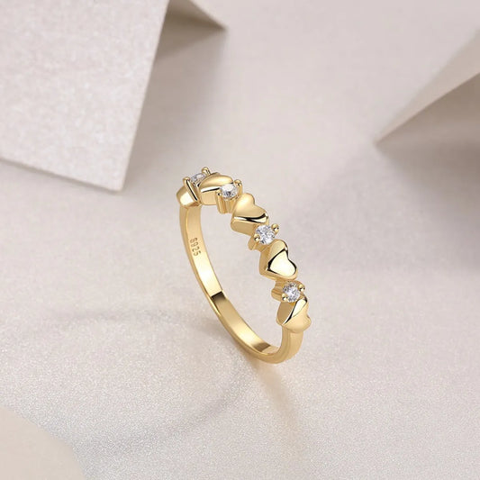 Lovelinked | 18K Gold Heart & Moissanite Ring in Premierify™ 925