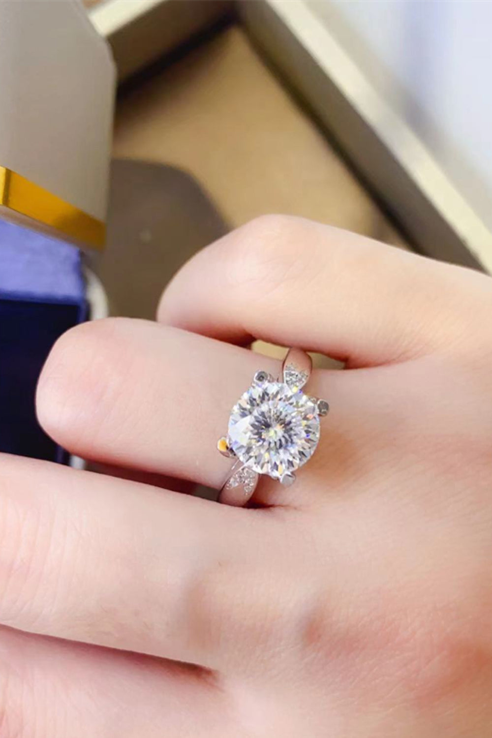 Premierify Ring – Luxe Radiance | 2 Ct. Certified Moissanite in 925 Sterling Silver