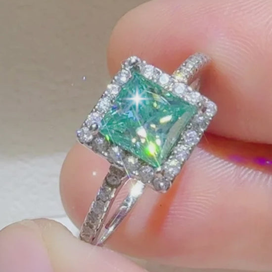 Mais Halo 3 Carat blue moissanite video